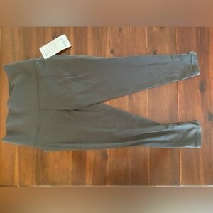 Athleta Salutation Stash 7/8 Tight Small Petite Shale